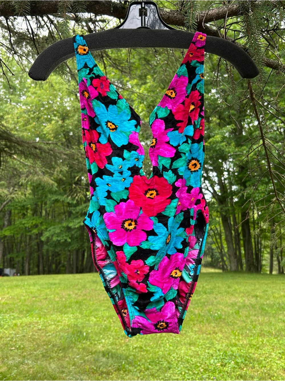 La Blanca Magenta Swimsuit Label Detail